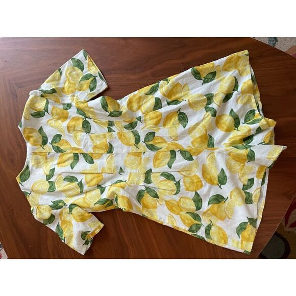 BCBGeneration womens Button Front Flutter Sleeve Romper -Lemon print - Picture 6 of 7